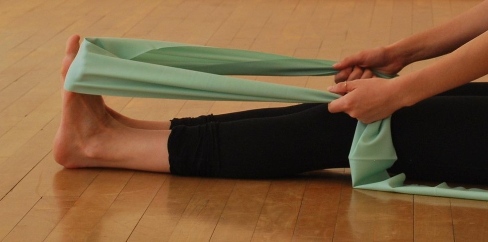 3 Basic TheraBand Exercises to Increase Turnout and Strengthen Feet - Dance  Teacher