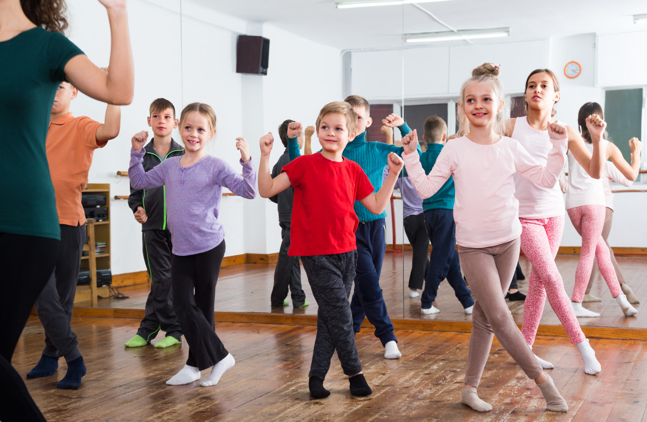 group of children studying contemp dance